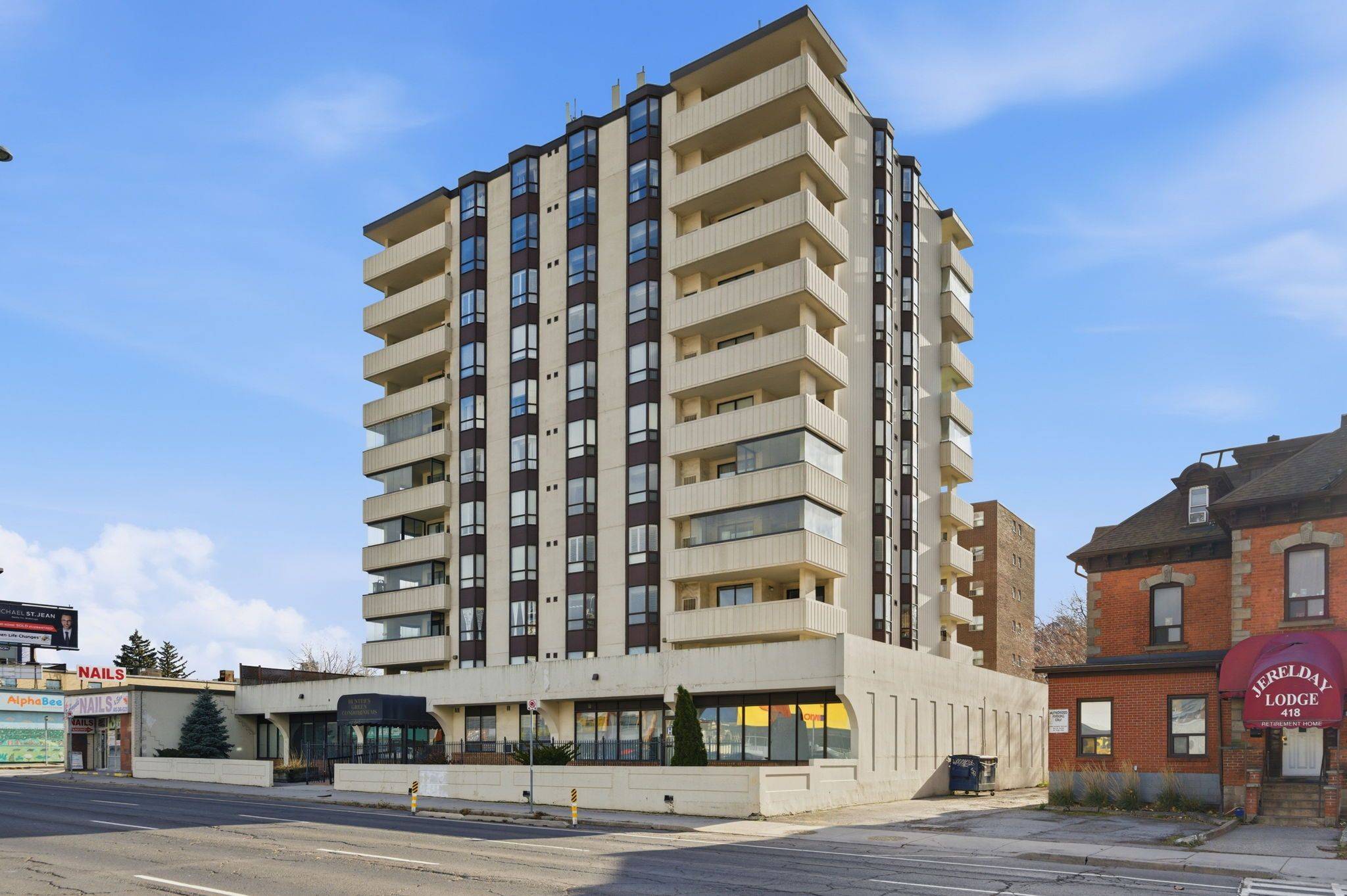 432 Main ST E #902, Hamilton, ON L8N 1J9
