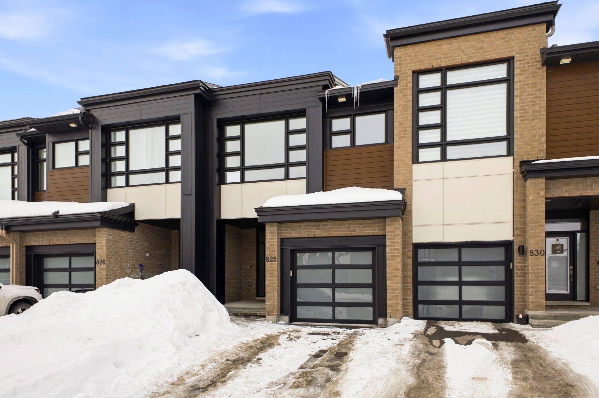 828 Chipping CIR, Blossom Park - Airport And Area, ON K4M 0E7