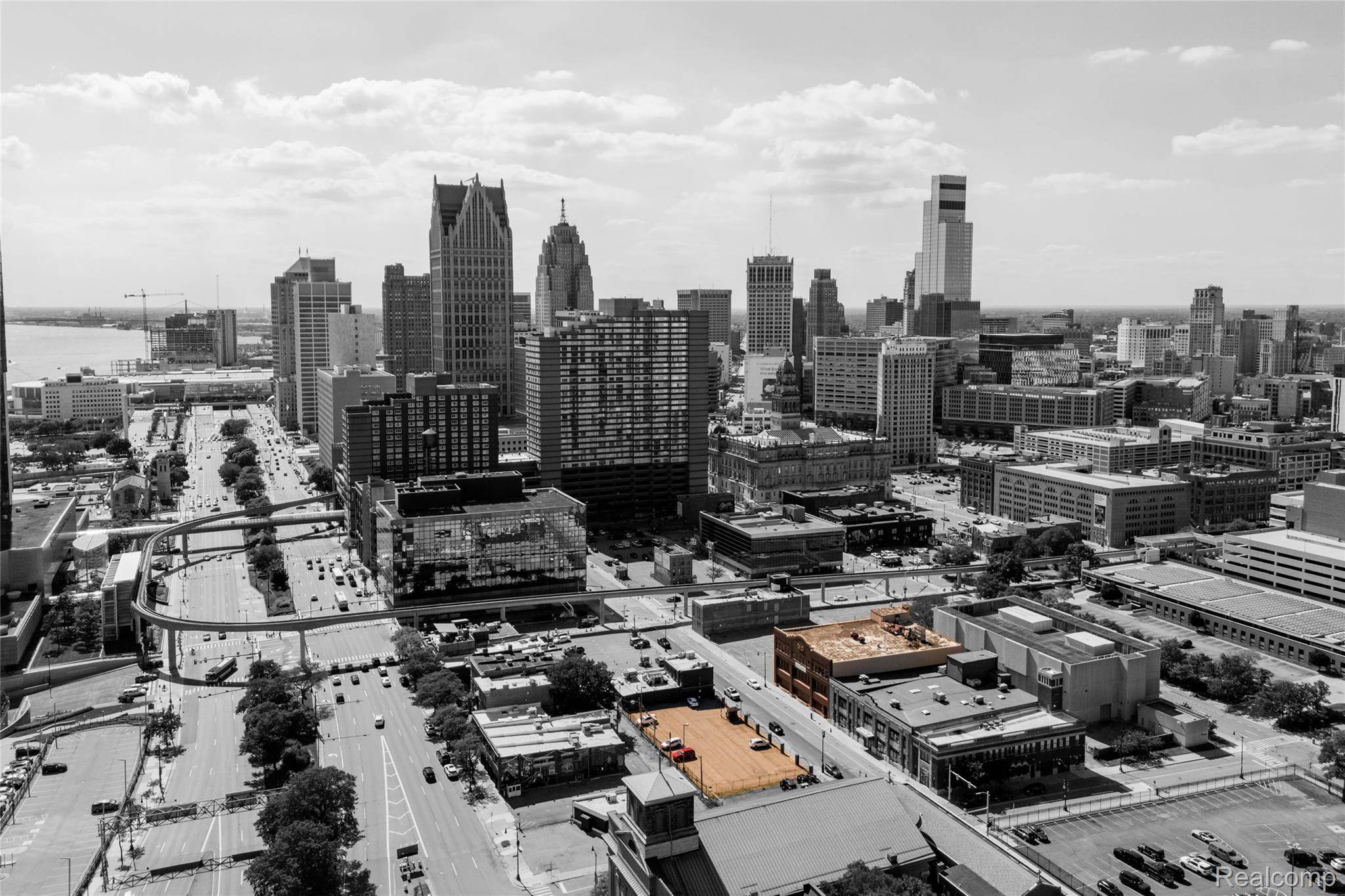 565 E Larned ST, Detroit, MI 48226