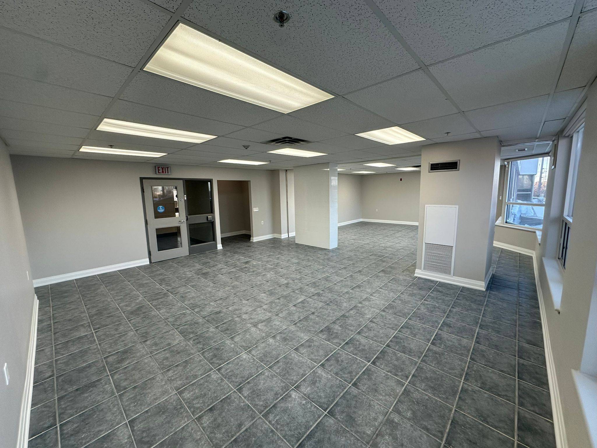 2155 Lawrence AVE E #Level 2 Unit C, Toronto E04, ON M1R 5G9