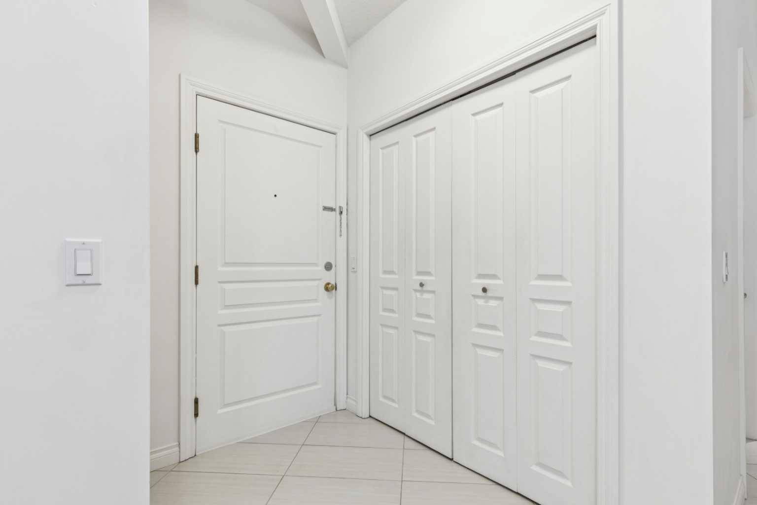 138 18 AVE SE #408, Calgary, AB T2G 5P9