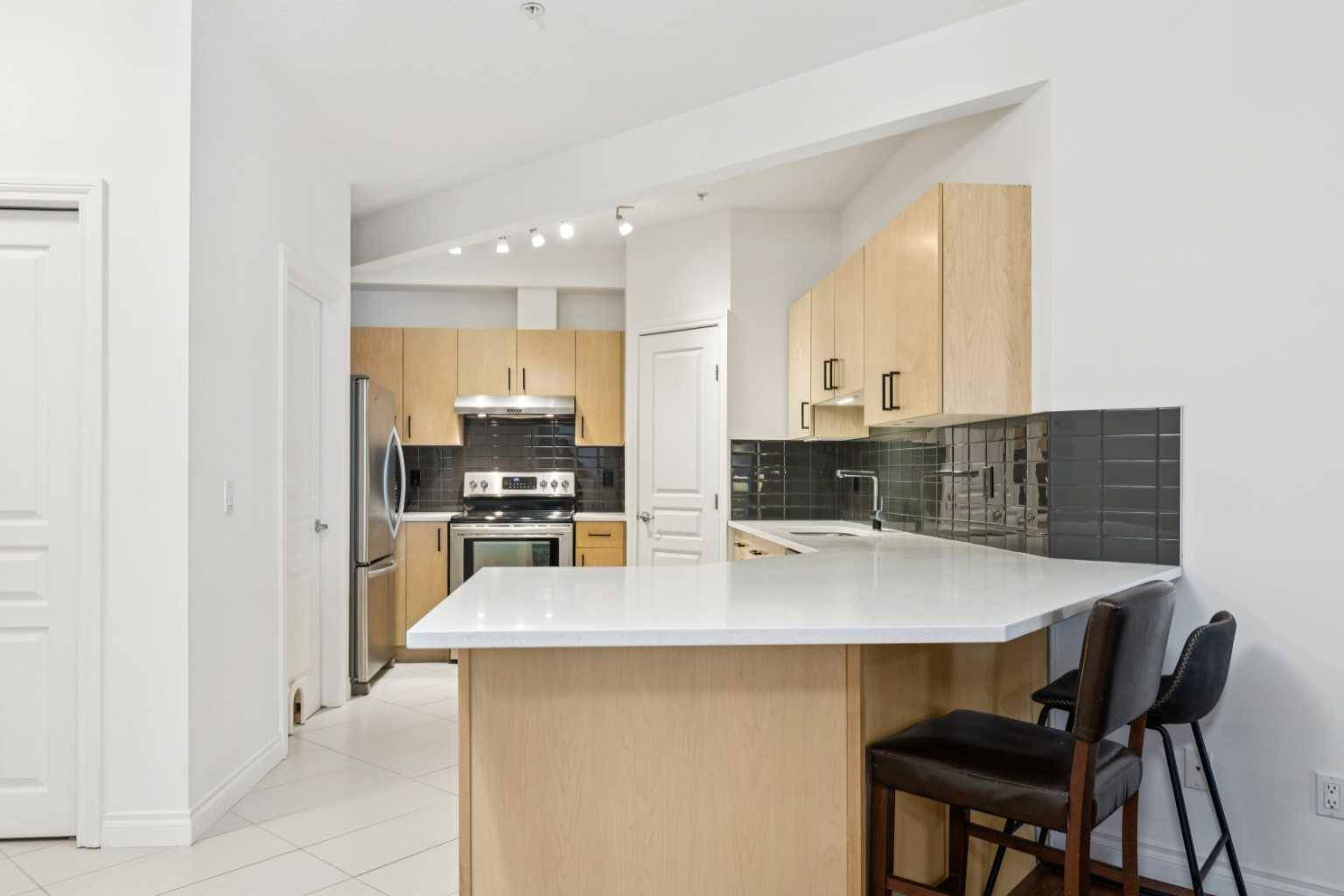 138 18 AVE SE #408, Calgary, AB T2G 5P9