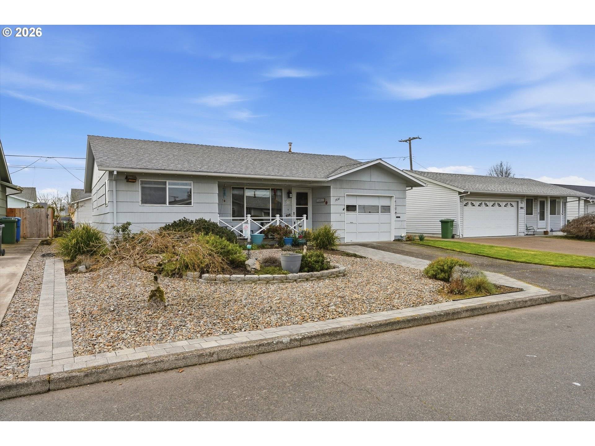 1841 UMPQUA RD, Woodburn, OR 97071