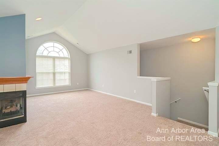 3217 Primrose LN, Ypsilanti Twp, MI 48197