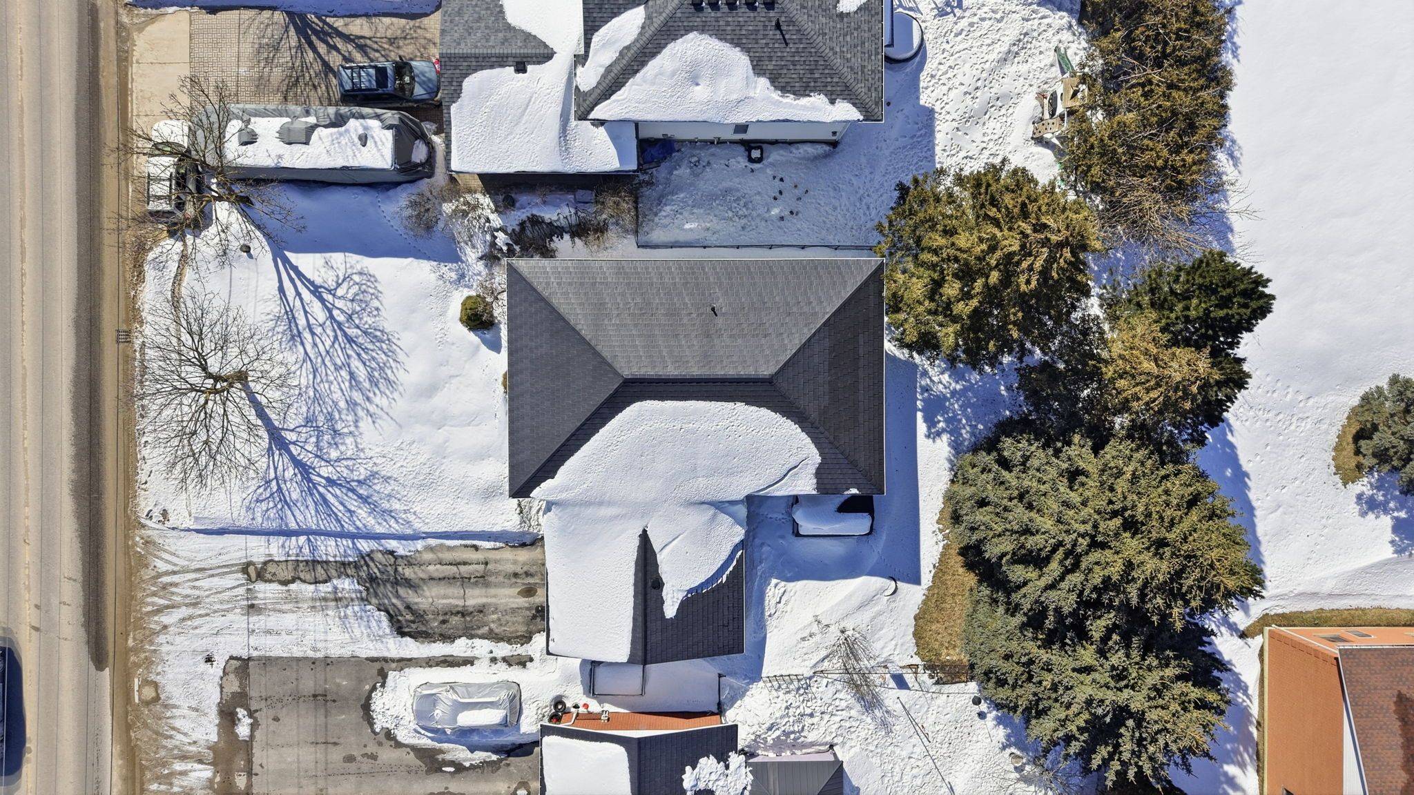 331 Sligo RD E, Wellington North, ON N0G 2L2