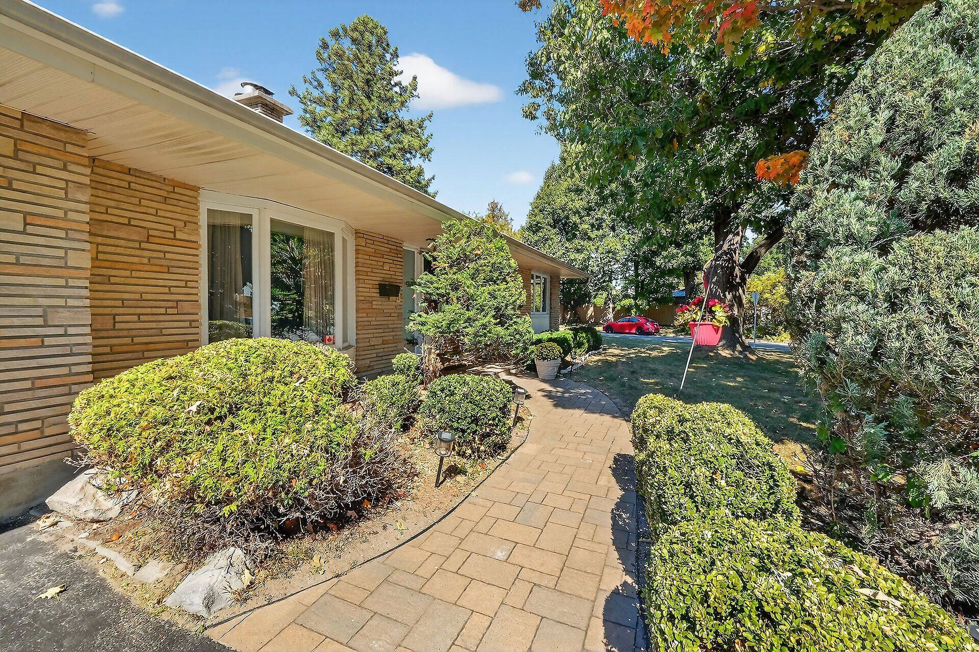 1951 Garfield AVE, Belair Park - Copeland Park And Area, ON K2C 0W7