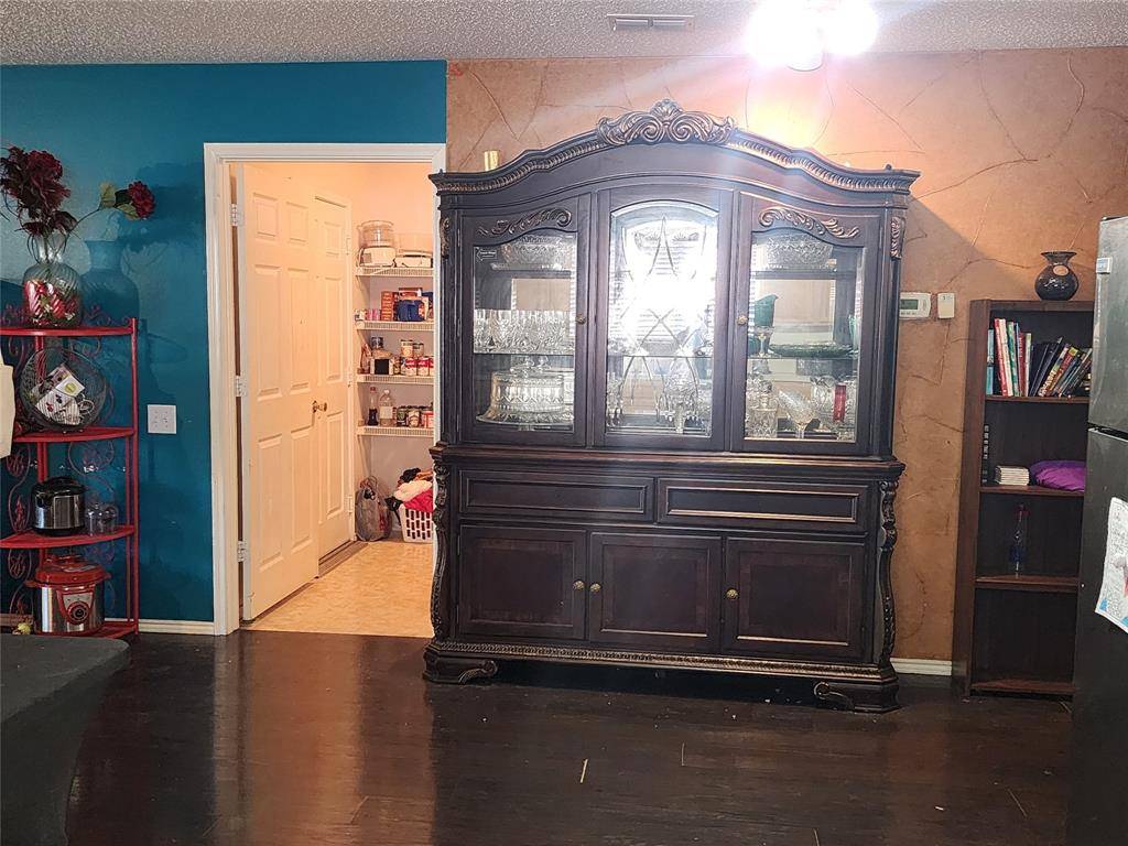 7818 Jubilant Drive, Dallas, TX 75237