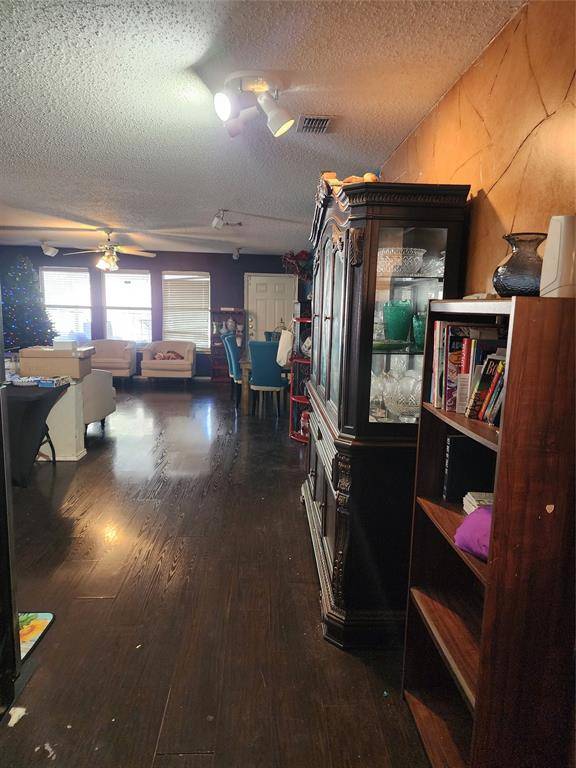 7818 Jubilant Drive, Dallas, TX 75237