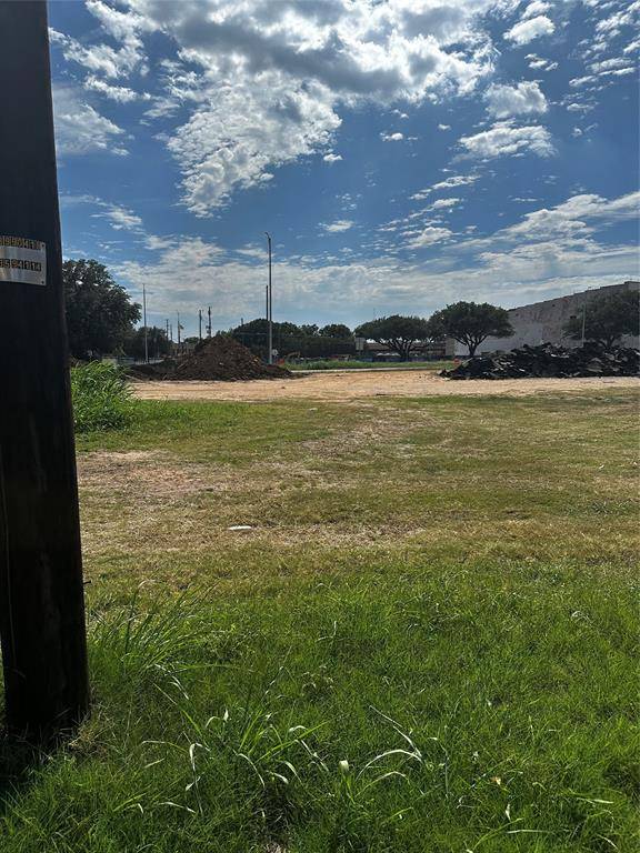 2209 Pennsylvania Avenue, Dallas, TX 75215