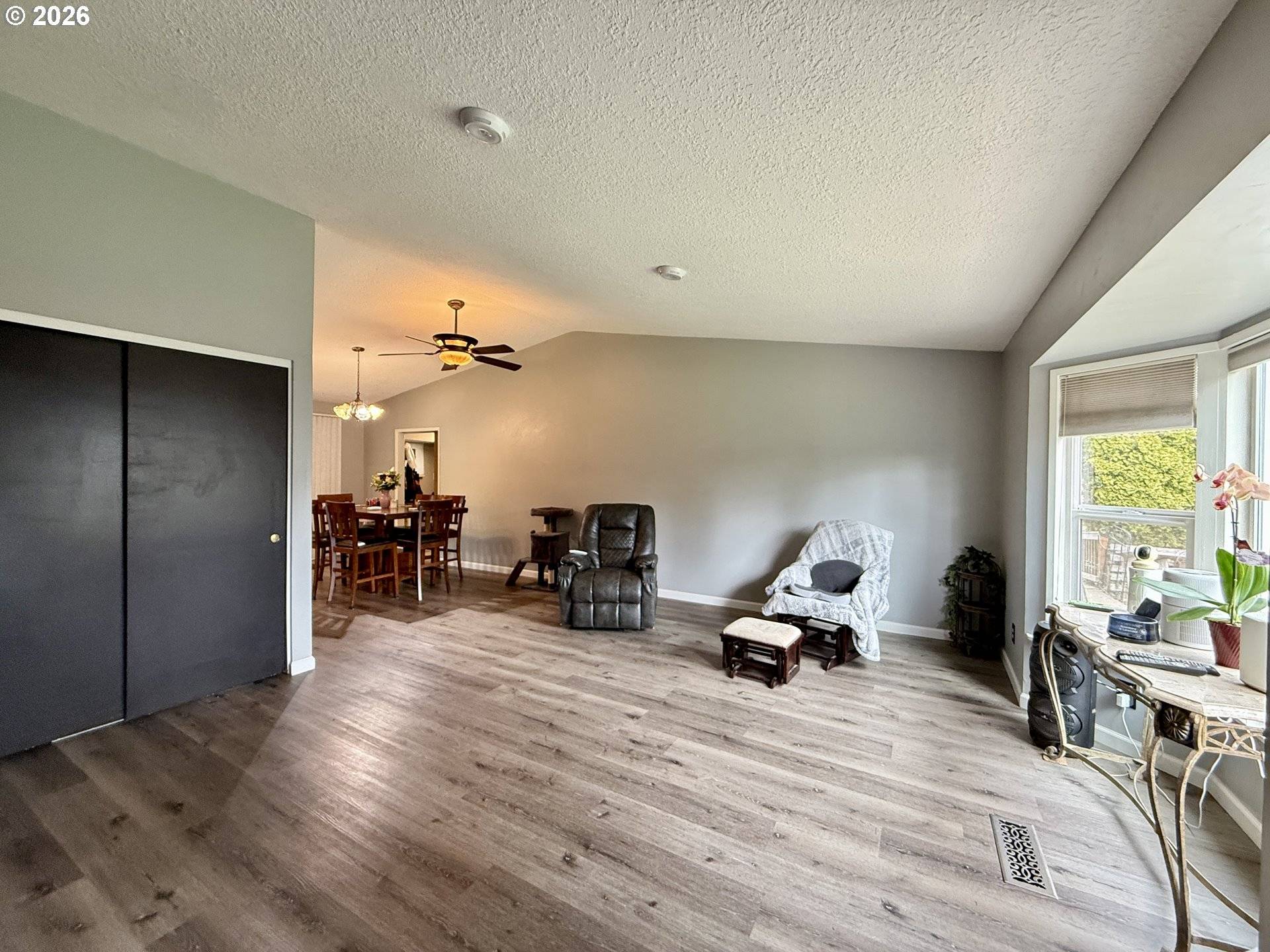 105 TIMBERLINE DR, Castle Rock, WA 98611