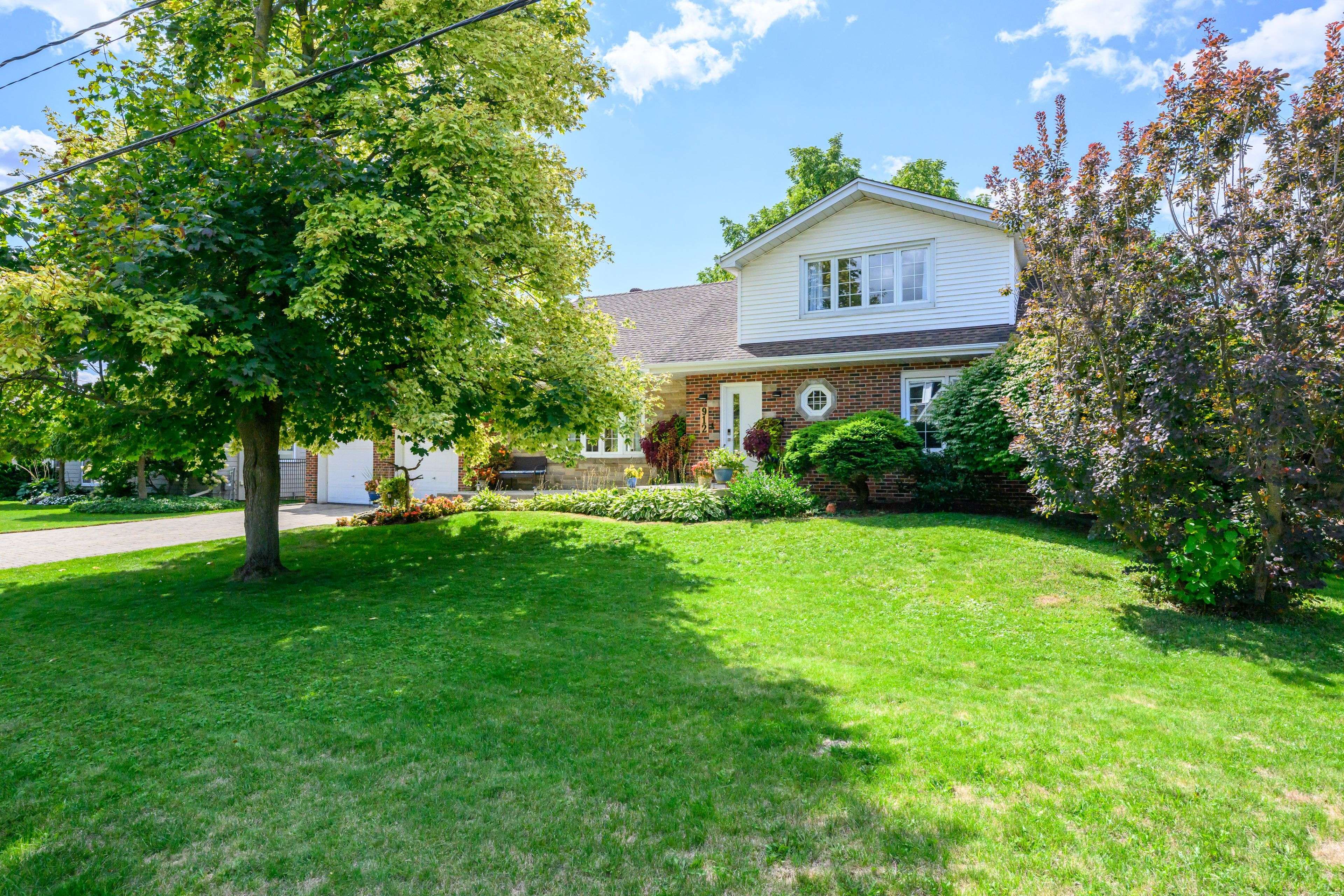 912 Boothman AVE, Burlington, ON L7T 1P4