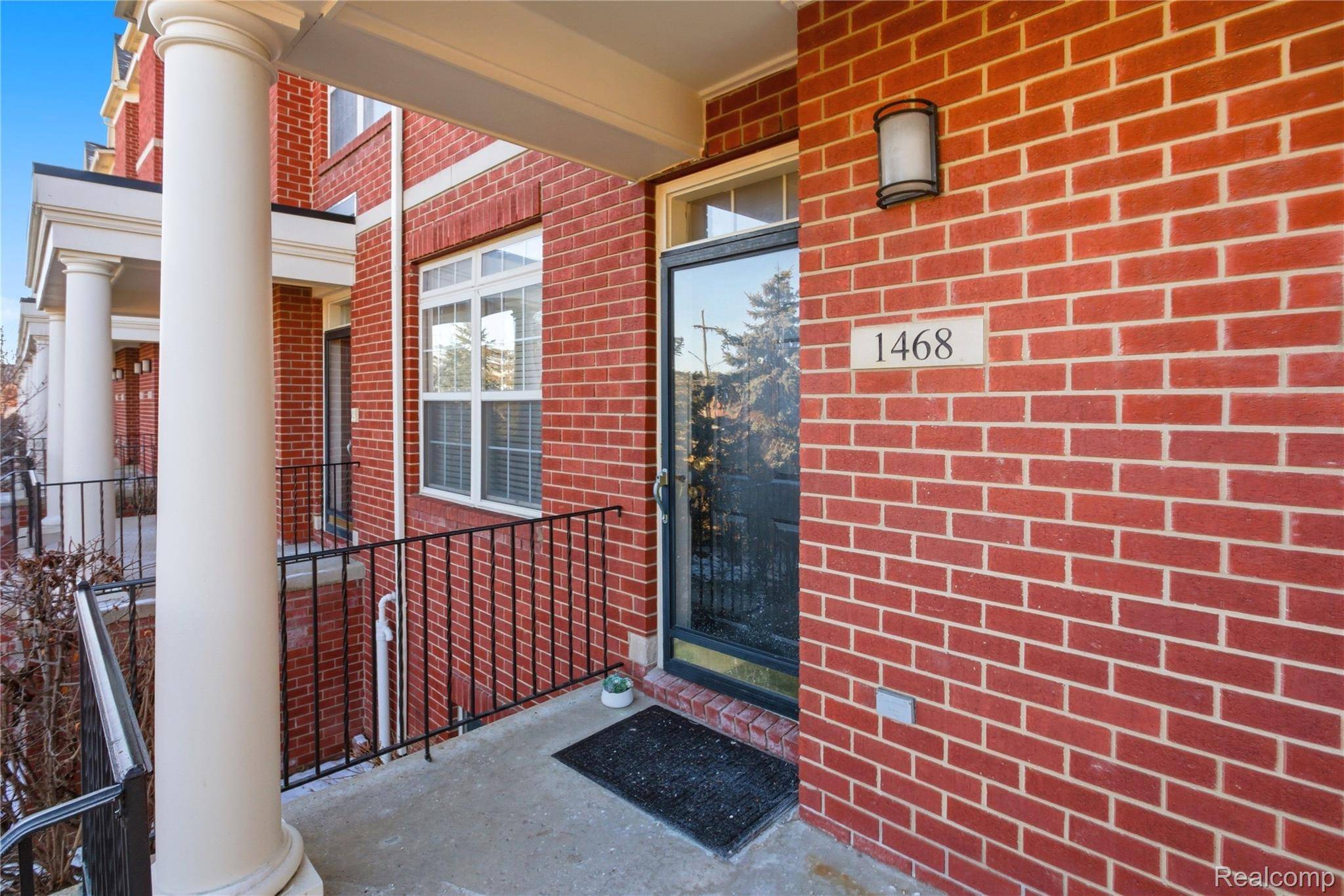 1468 Devon LN, Troy, MI 48084