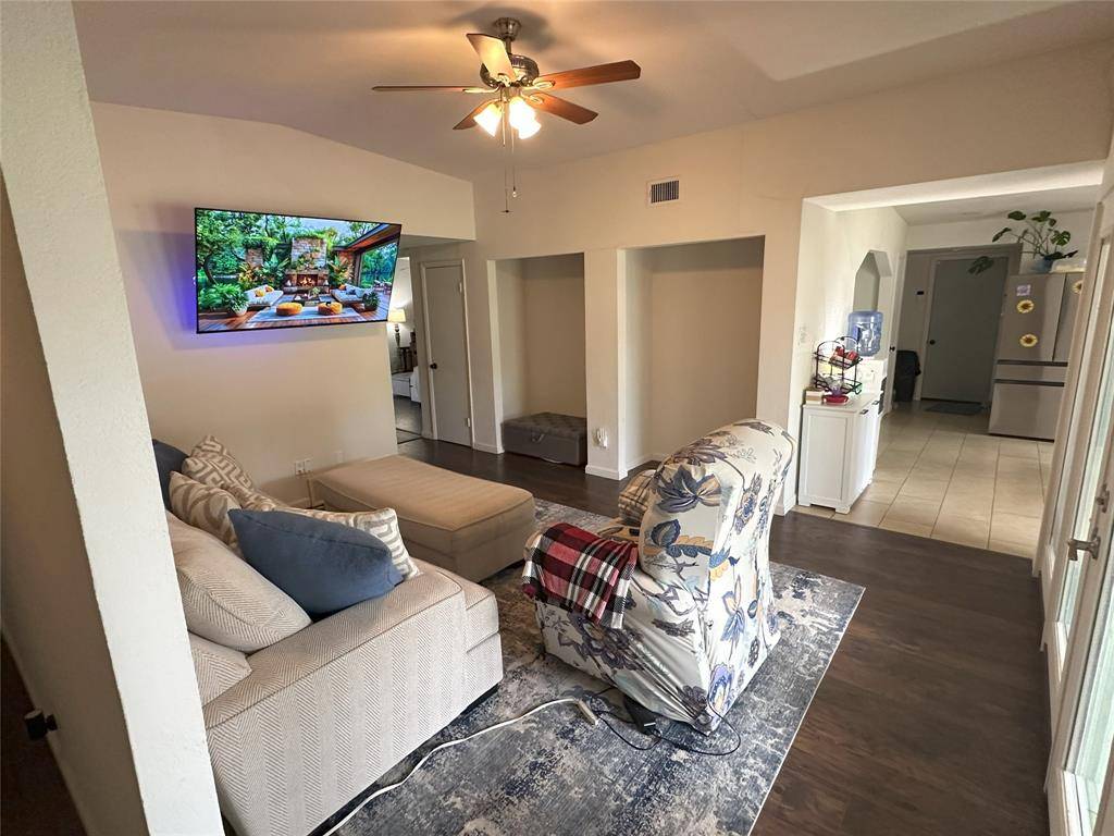 5736 Wedgmont Circle N, Fort Worth, TX 76133