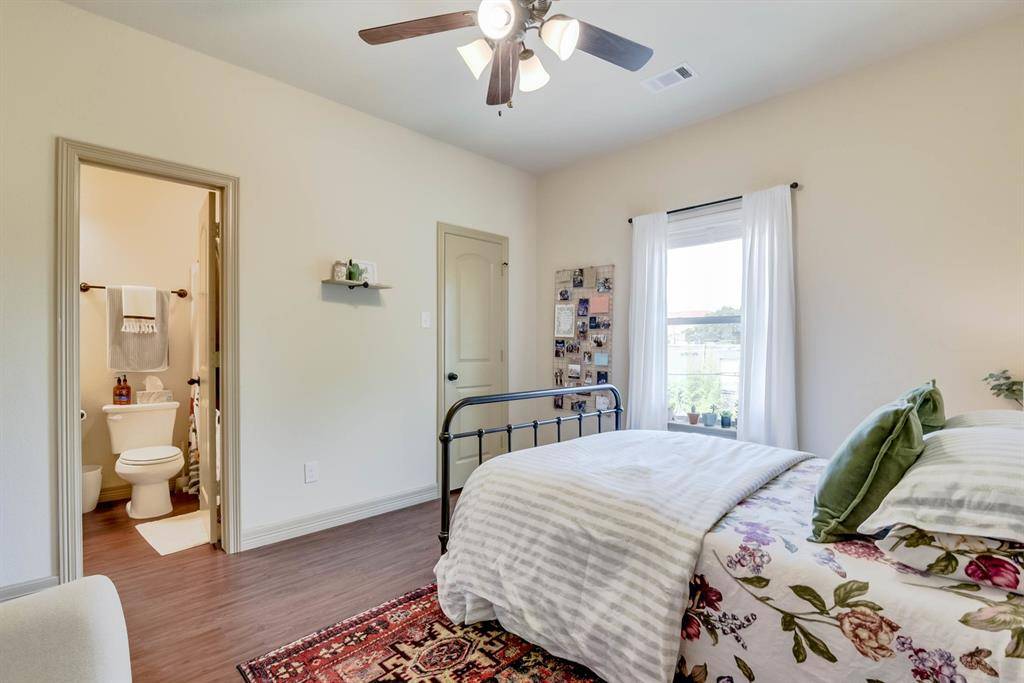 2724 Forest Park Boulevard, Fort Worth, TX 76110