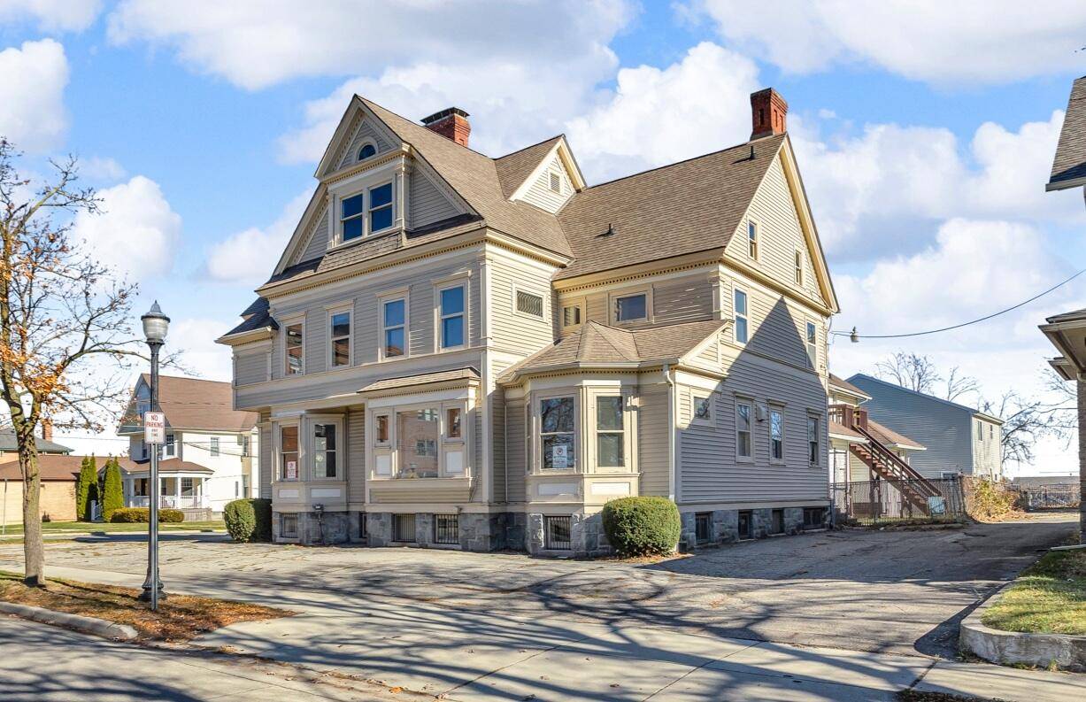 601 S Jackson ST, Jackson City, MI 49203