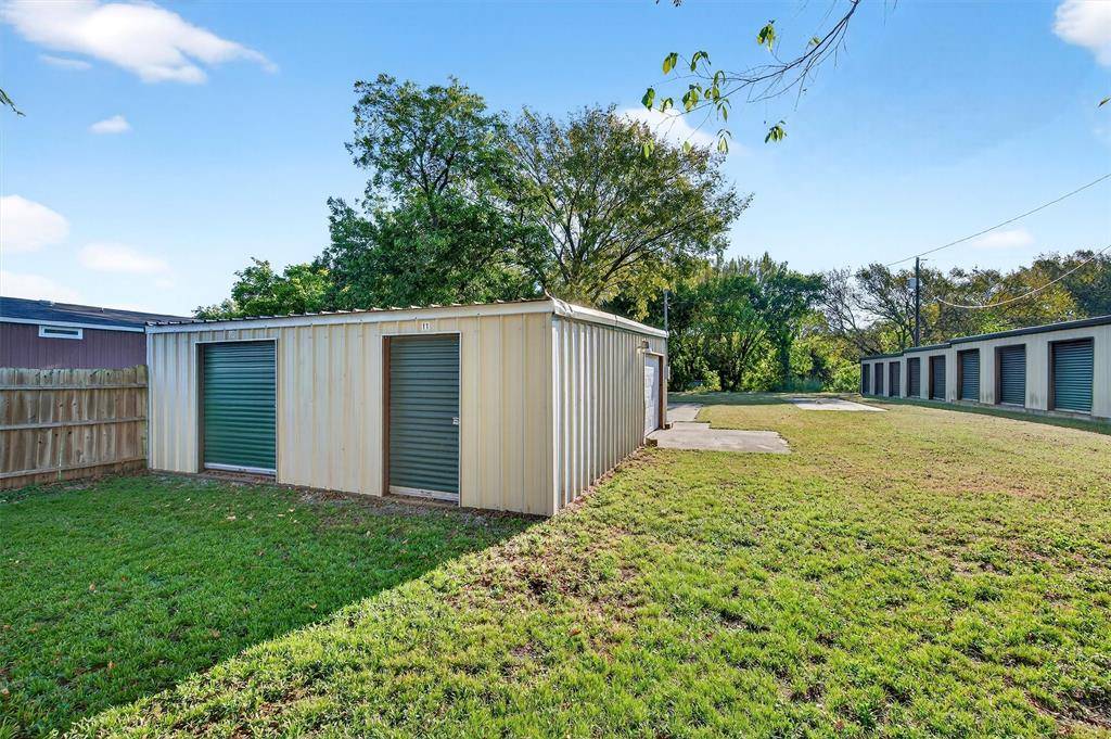 104 S Commercial Street, Bells, TX 75414