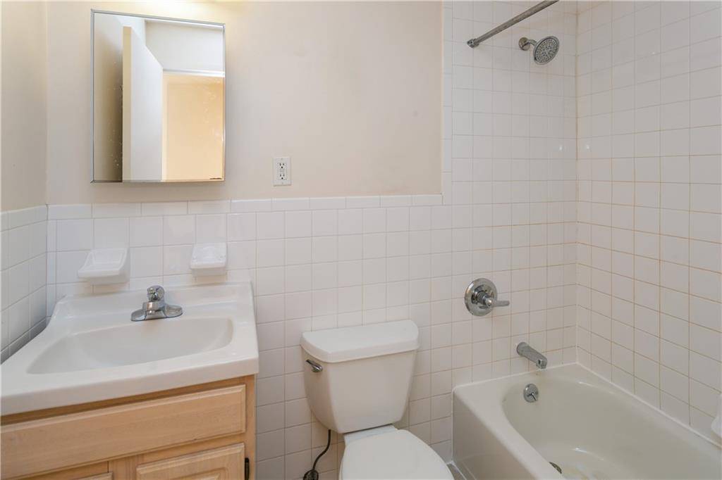 2546 Stillwell AVE #3B, Brooklyn, NY 11223