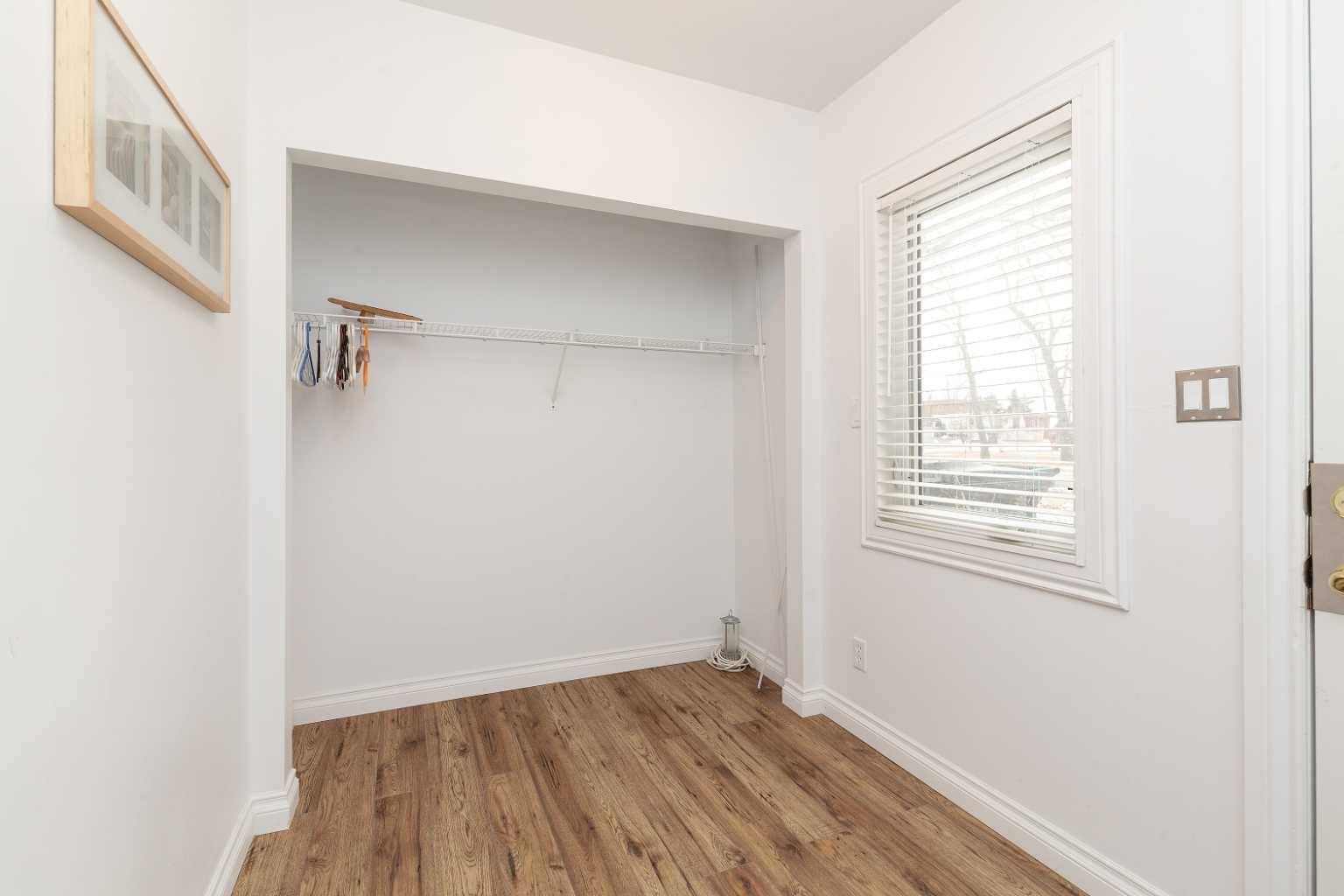 233 Queens ST, Barons, AB T0L 0G0