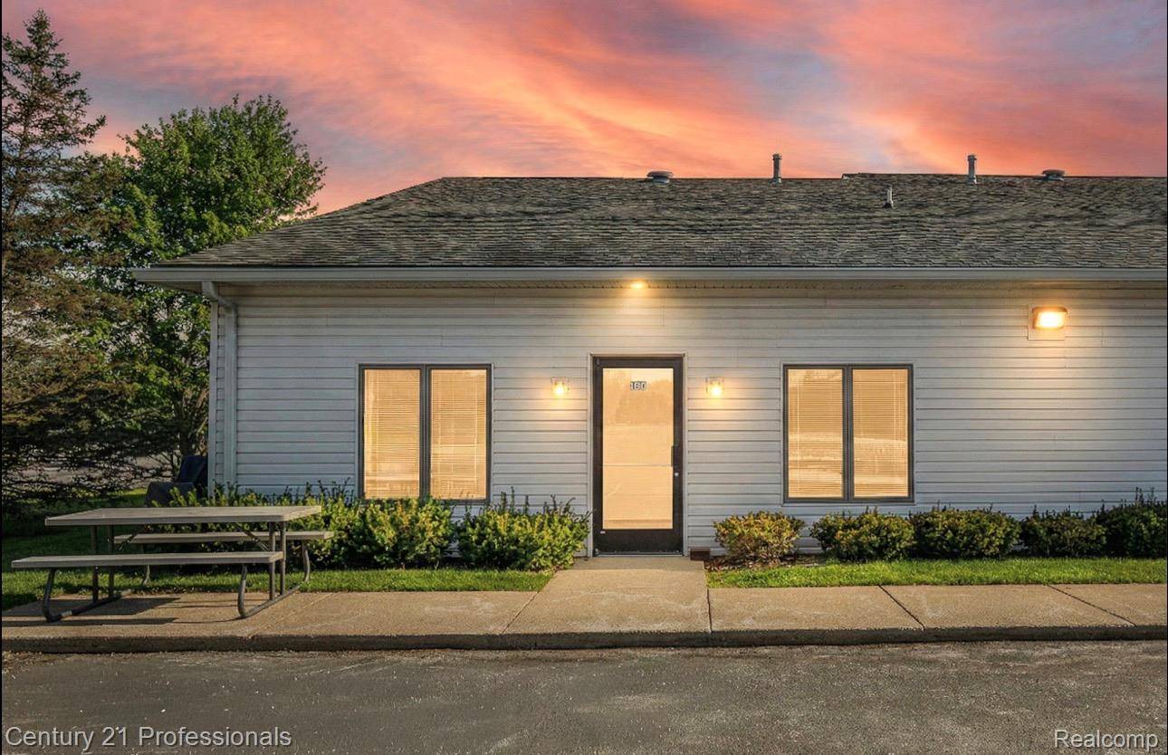 7457 M E Cad BLVD #100, Springfield Charter Township, MI 48348