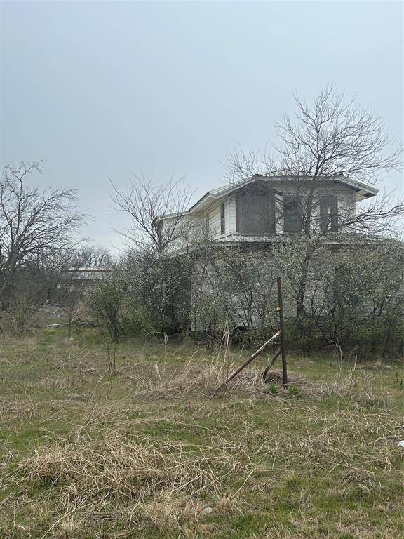 105 Texas Avenue, Newcastle, TX 76372