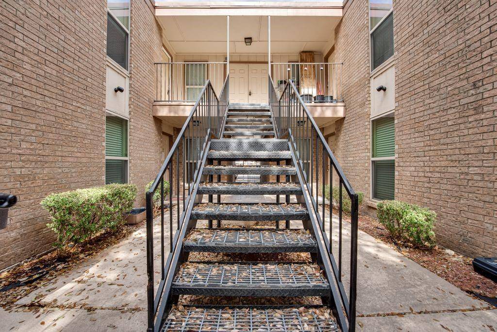 3824 Cibolo Drive #122B, Fort Worth, TX 76133