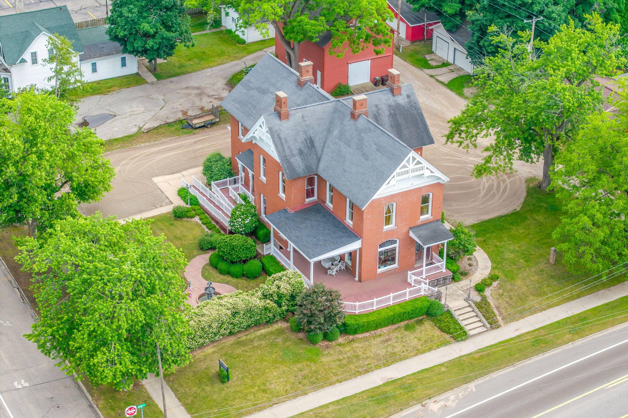 414 Maple ST, Big Rapids, MI 49307