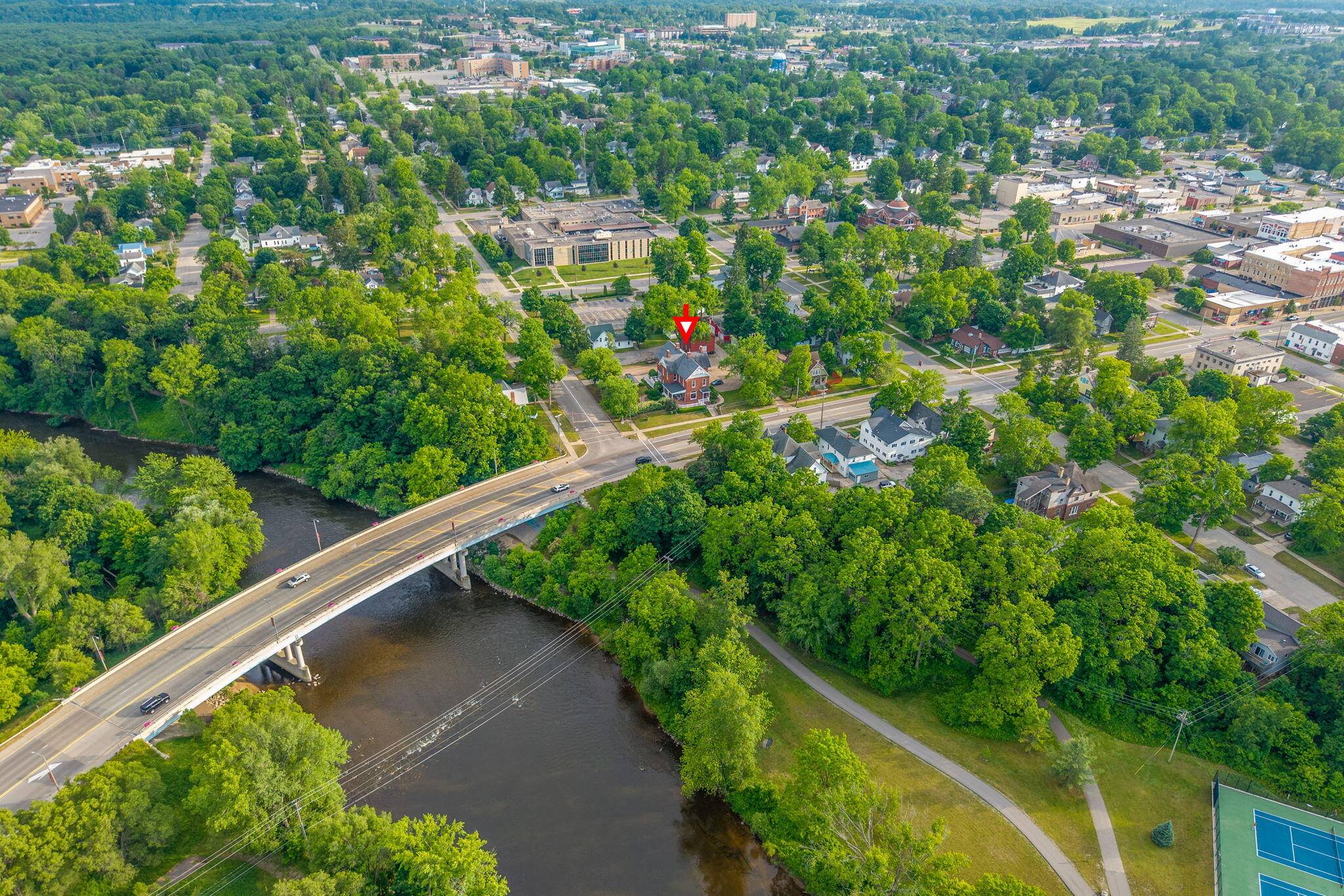 414 Maple ST, Big Rapids, MI 49307