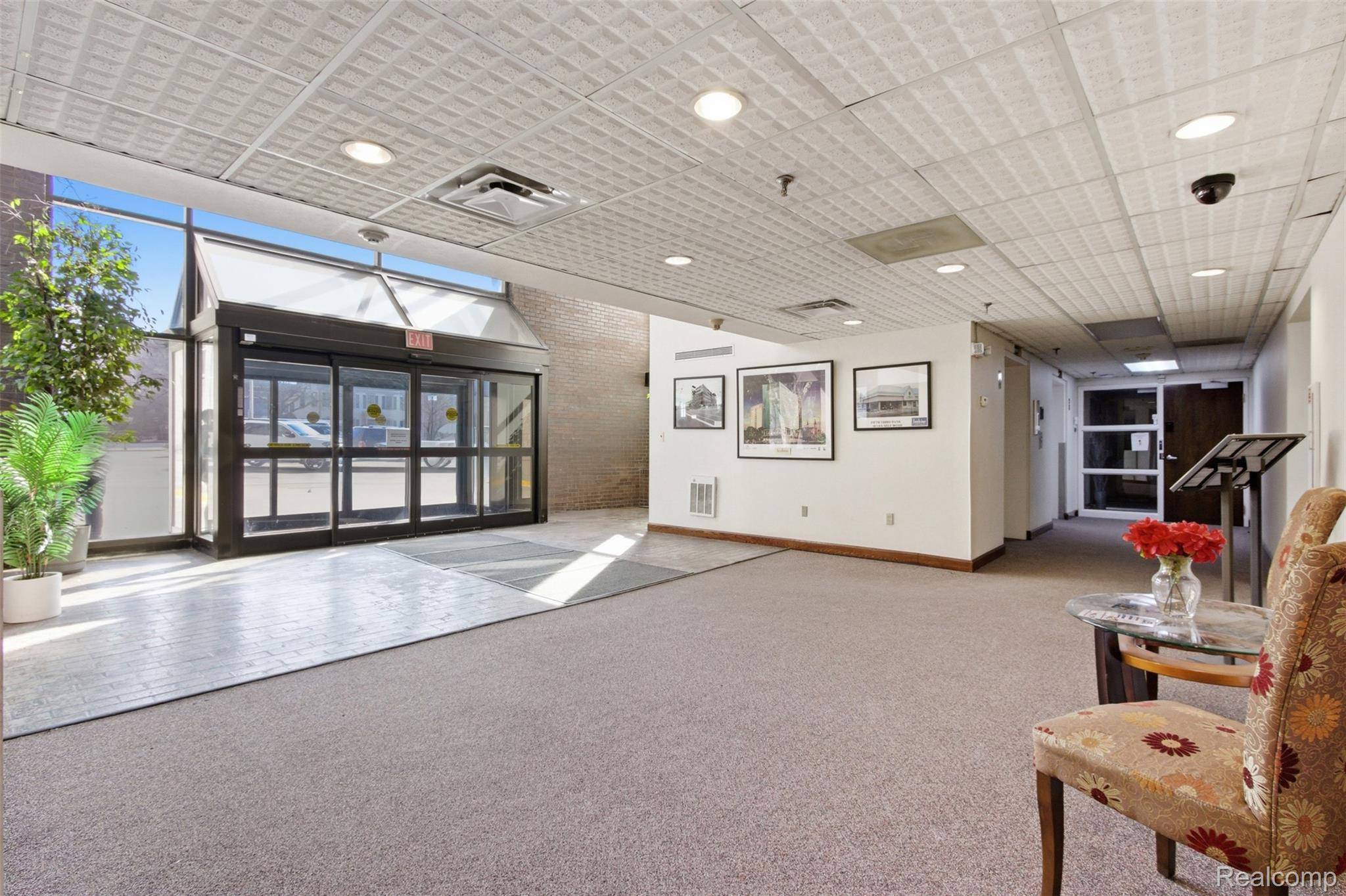 985 E Jefferson #100, Detroit, MI 48207