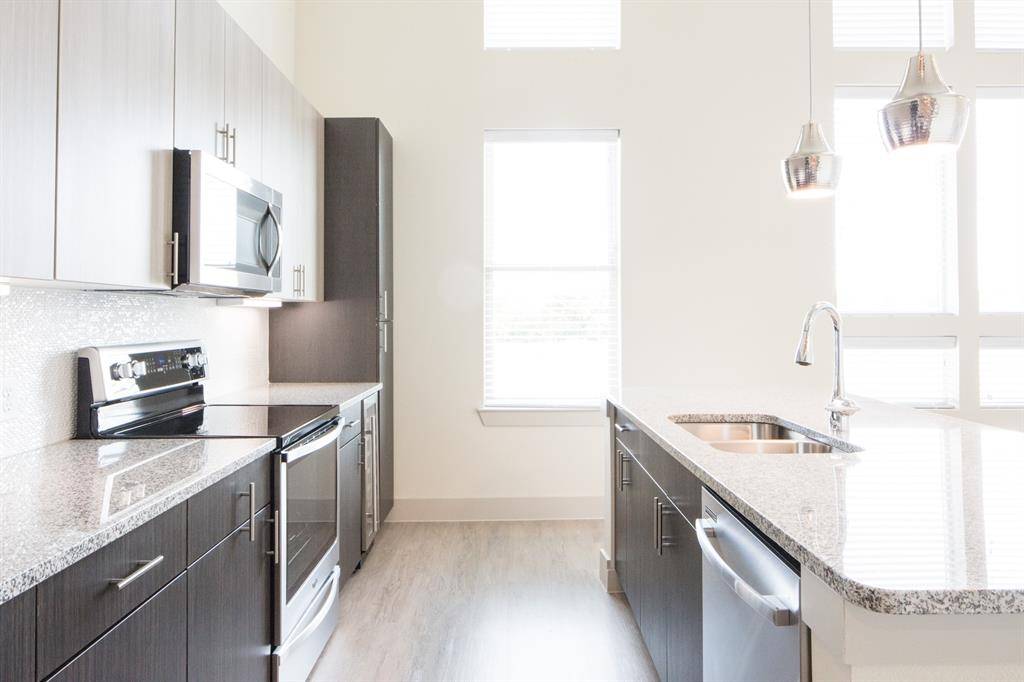 2101 W Rosedale Street #201, Fort Worth, TX 76104