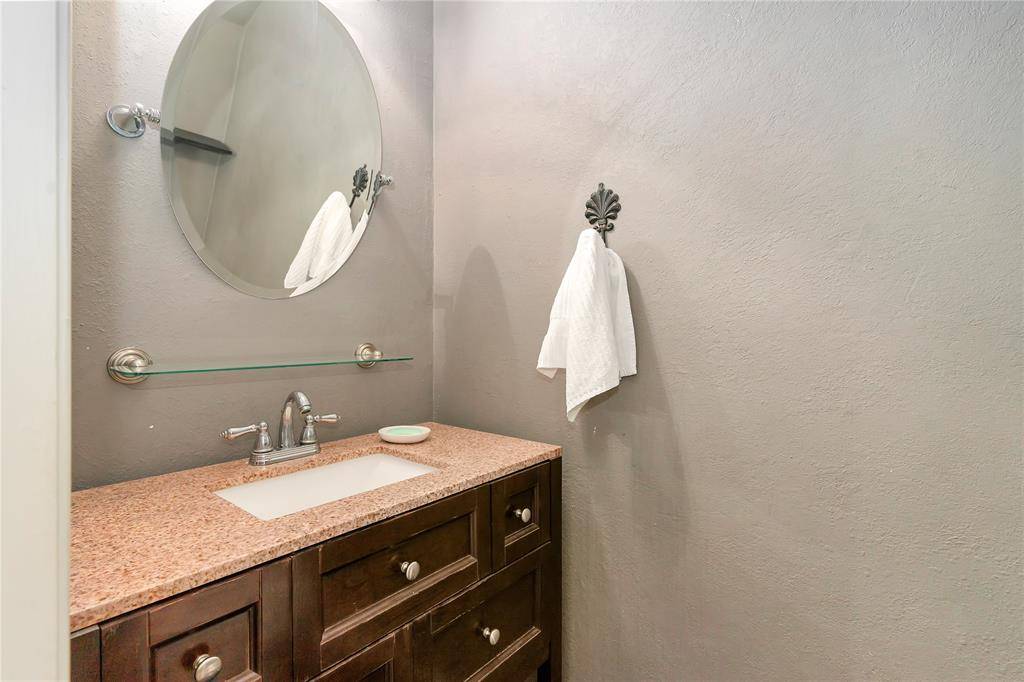 1507 Maybrook Court, Arlington, TX 76014