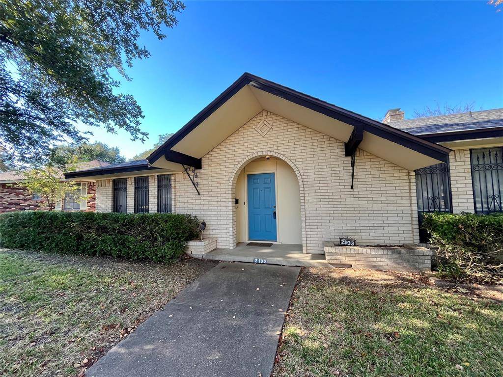 2133 Oak Valley Lane, Dallas, TX 75232
