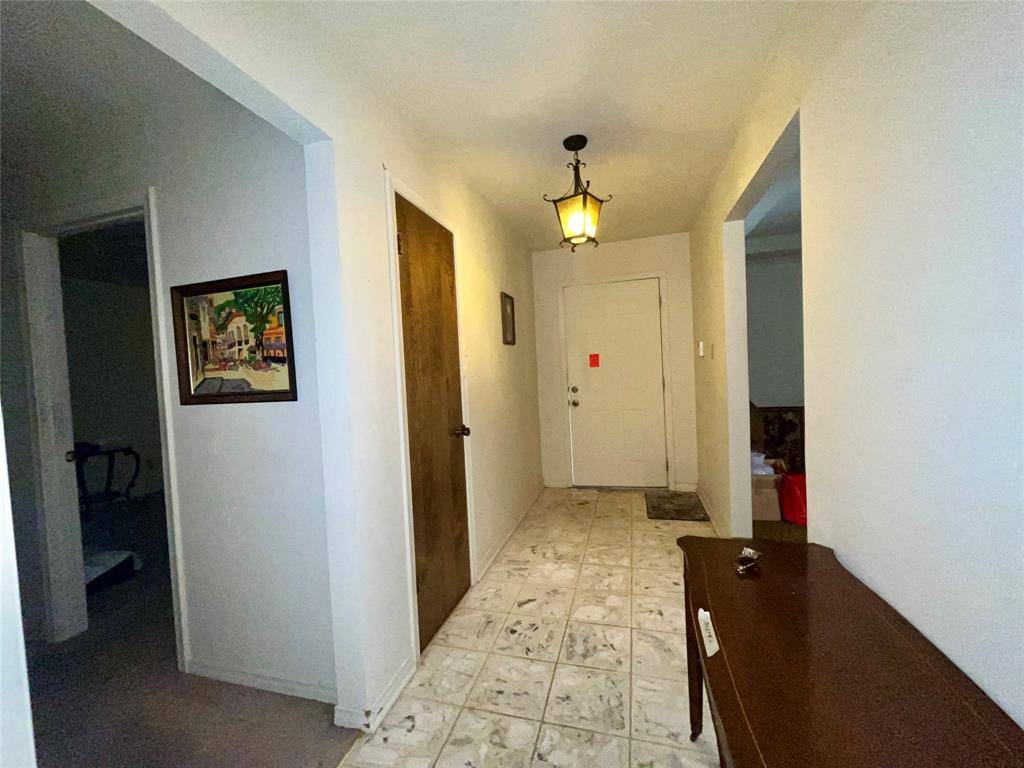 2133 Oak Valley Lane, Dallas, TX 75232