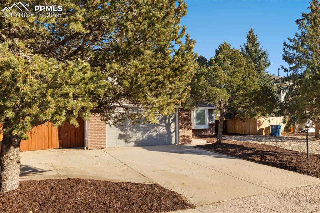 7615 Conifer DR, Colorado Springs, CO 80920