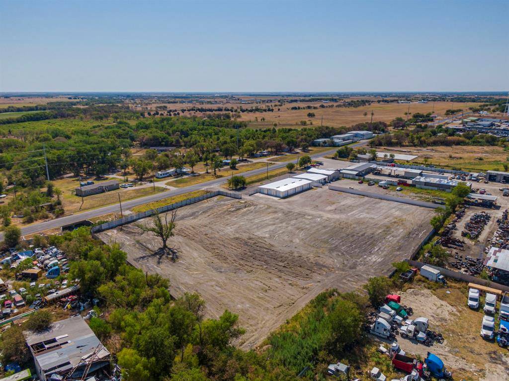 3030 S Highway 77, Waxahachie, TX 75165