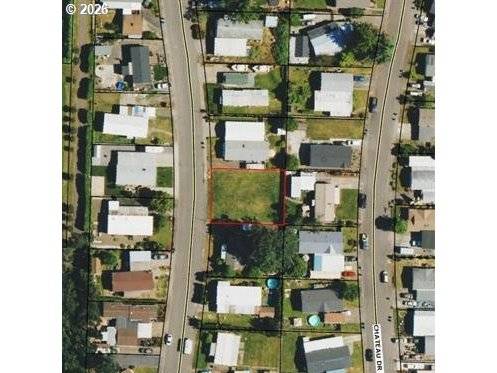 11842 NE CHATEAU DR NE, Woodburn, OR 97071