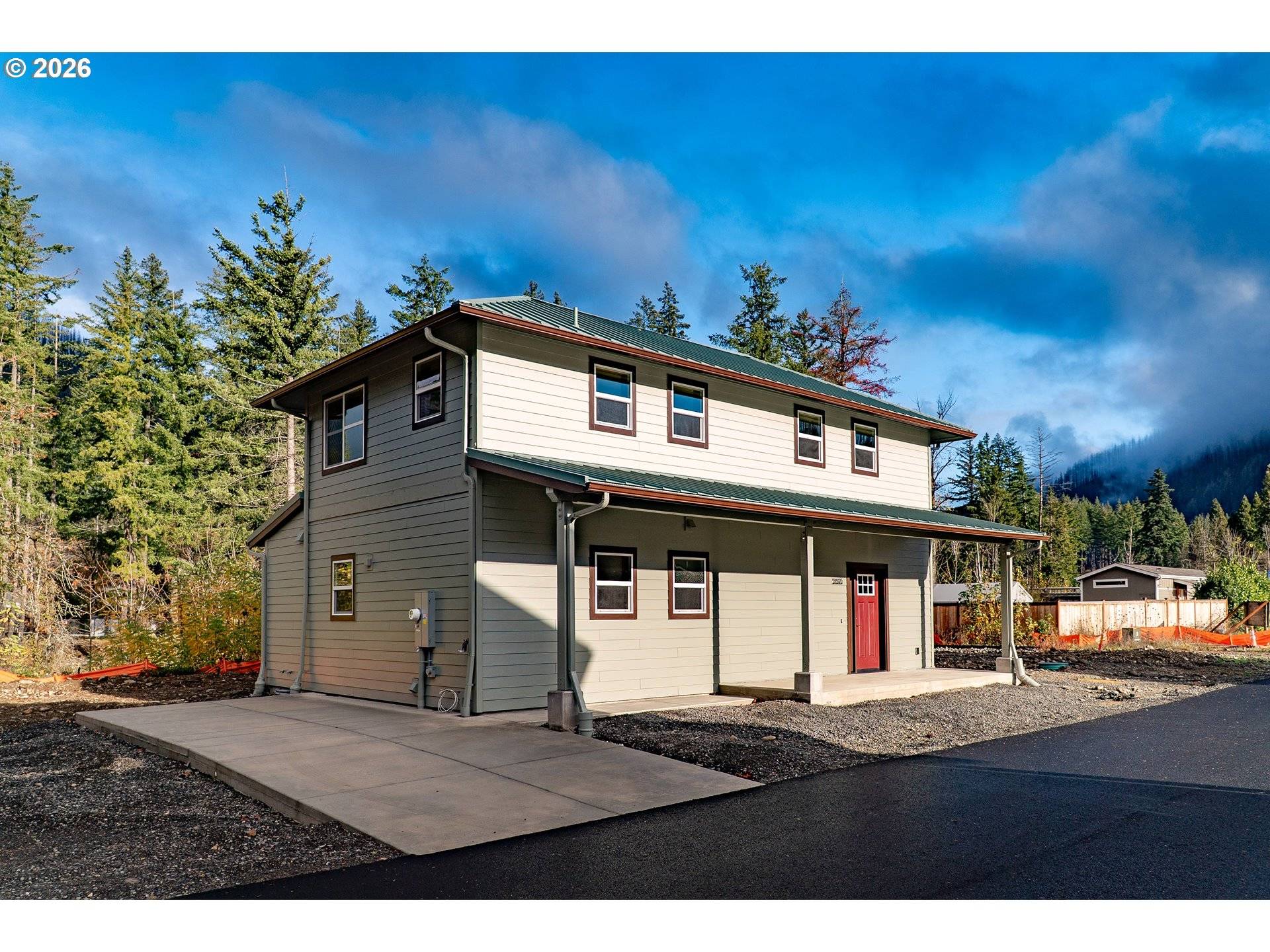 51695 Rose ST, Blue River, OR 97413