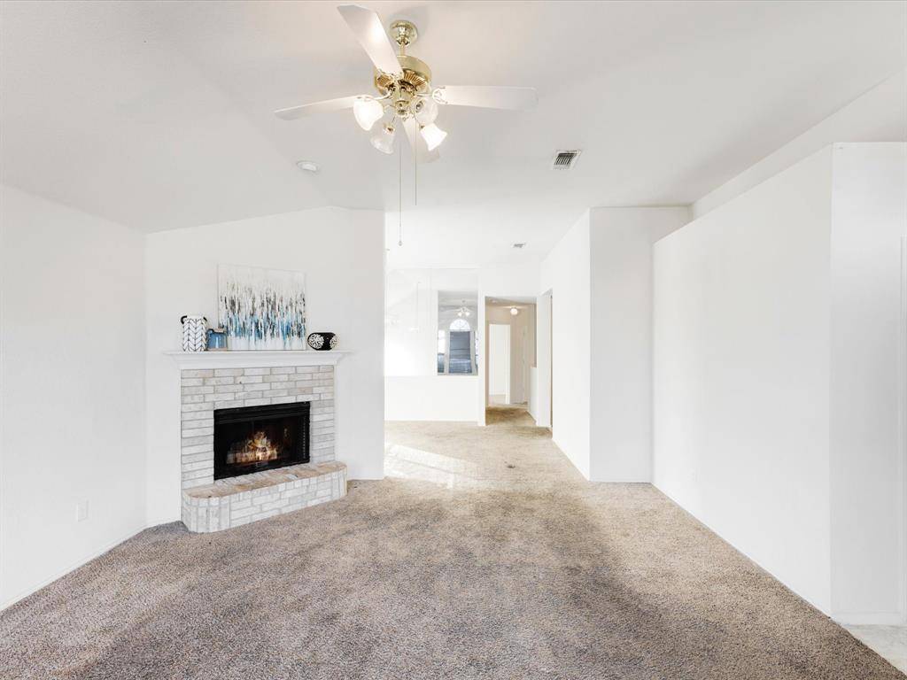 713 Azalea Lane, Cedar Hill, TX 75104