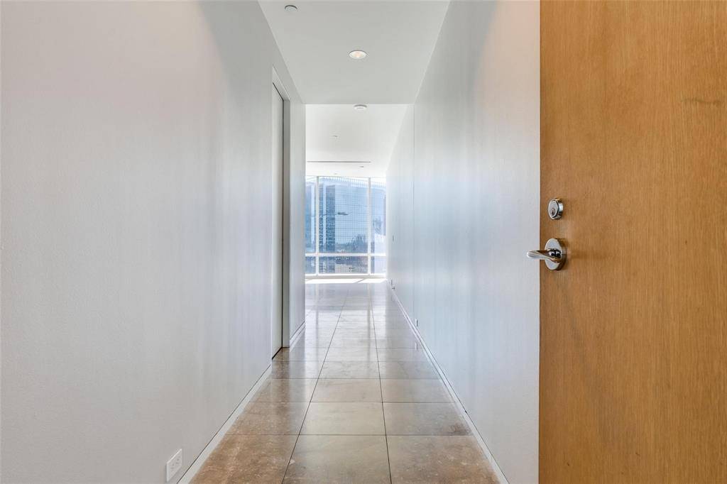 2430 Victory Park Lane #1809, Dallas, TX 75219