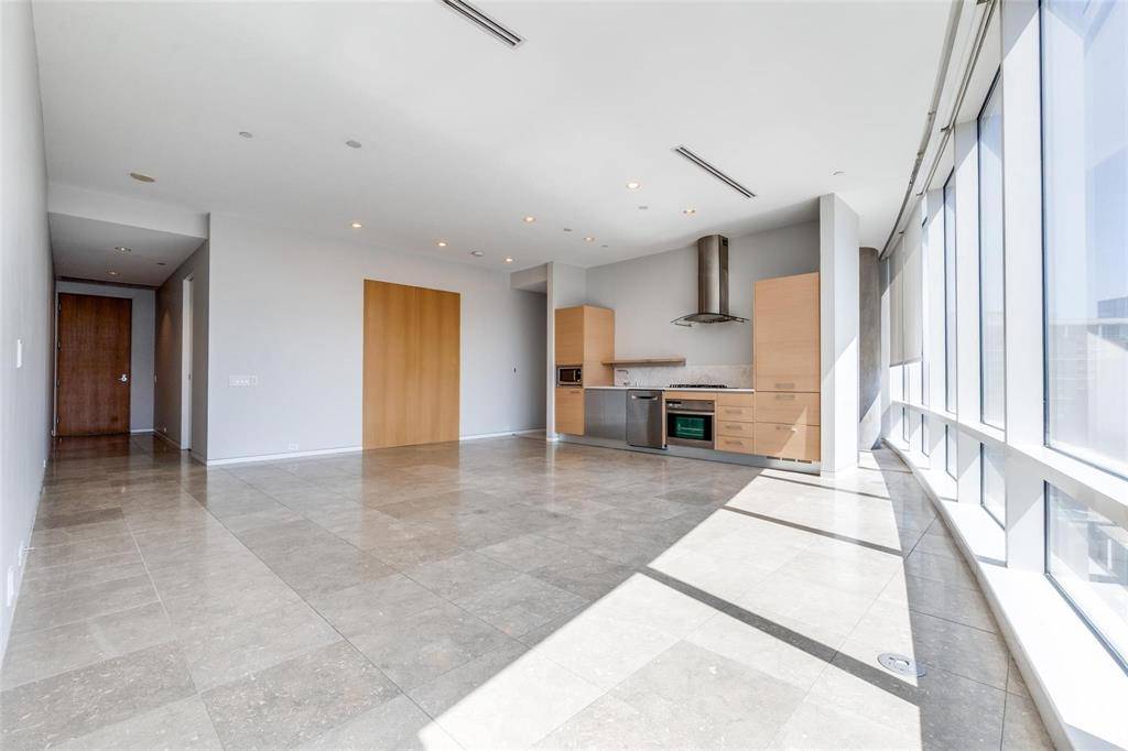 2430 Victory Park Lane #1809, Dallas, TX 75219