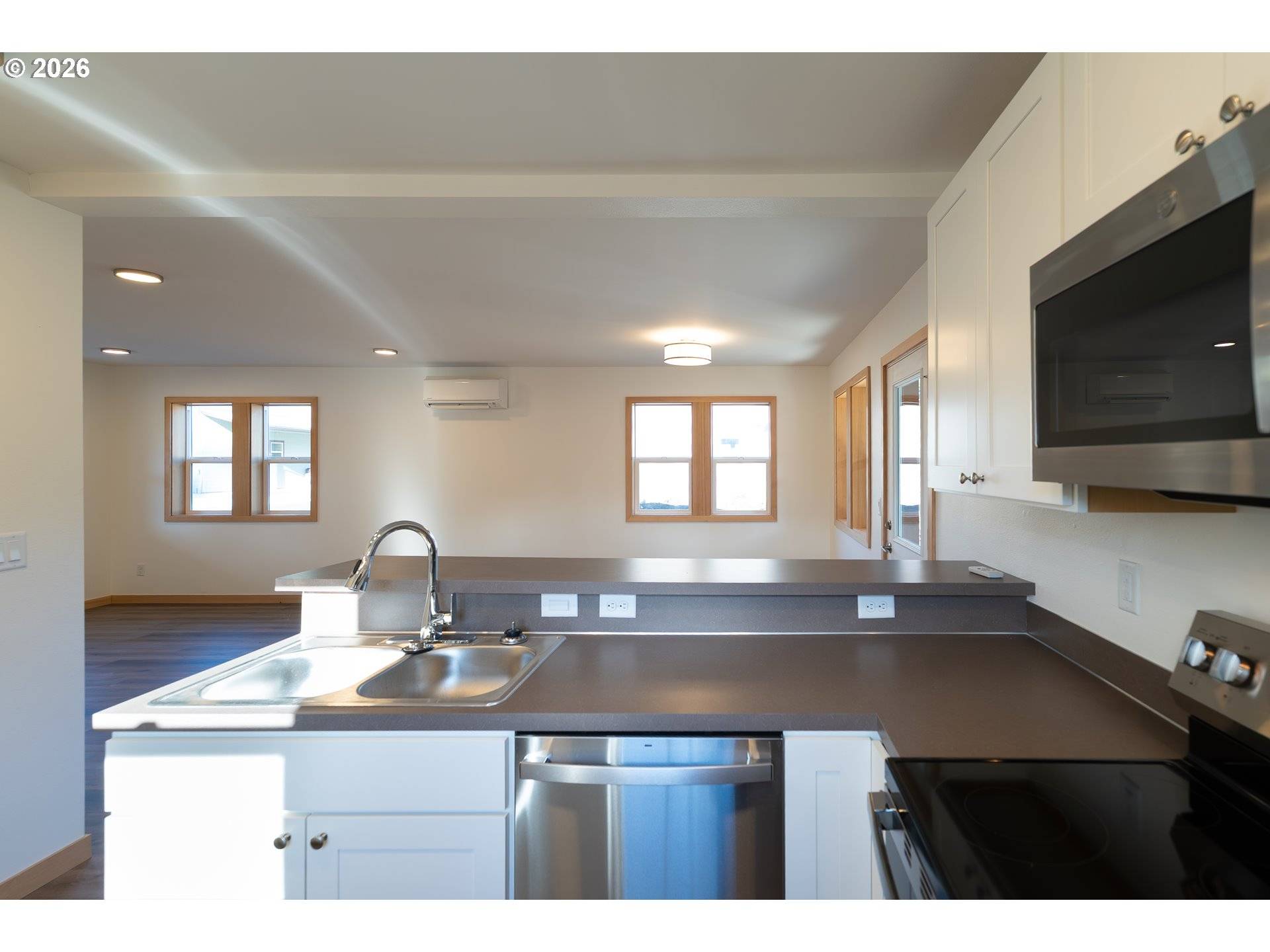 51690 Rose ST, Blue River, OR 97413