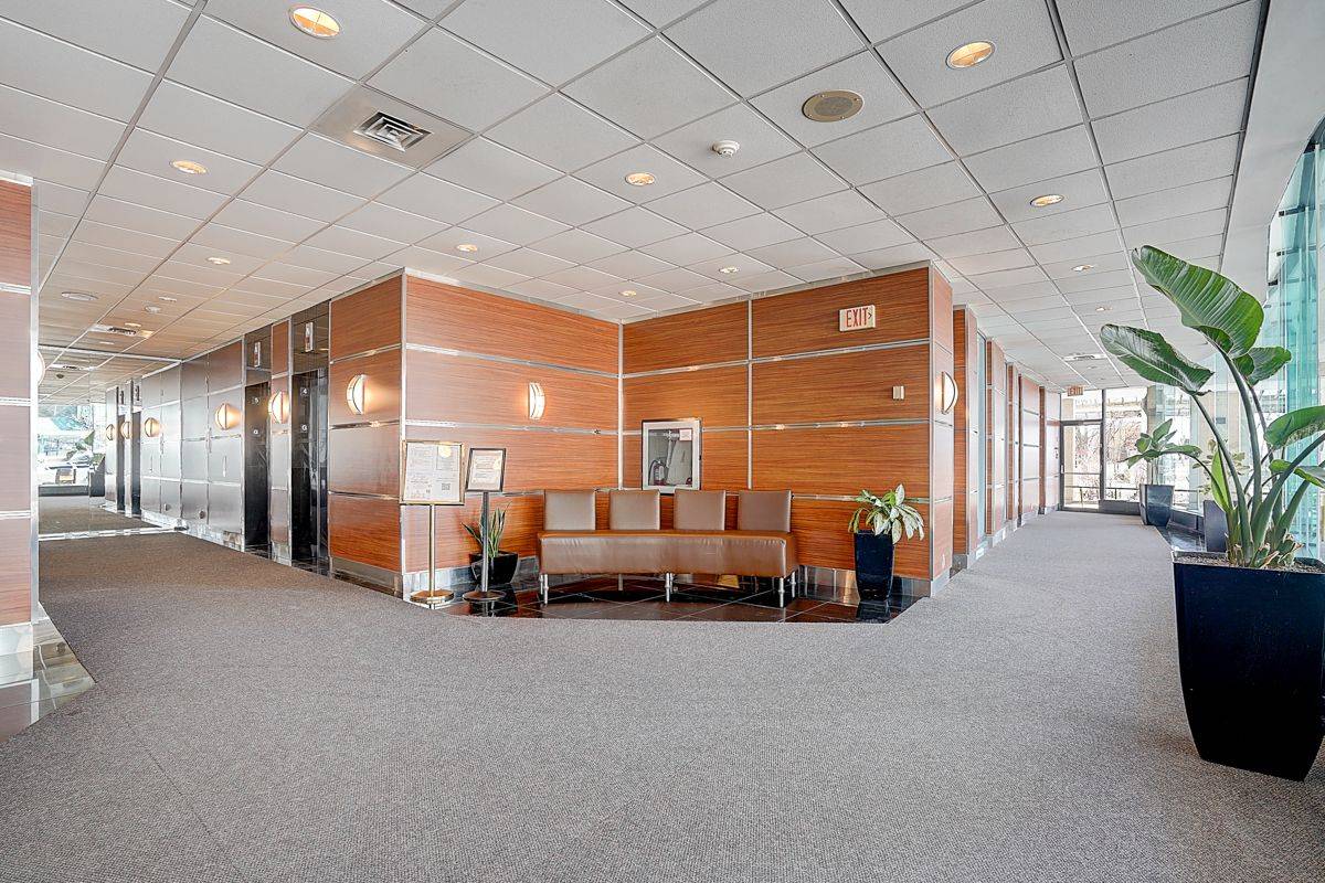 99 Harbour SQ #3108, Toronto C01, ON M5J 2H2