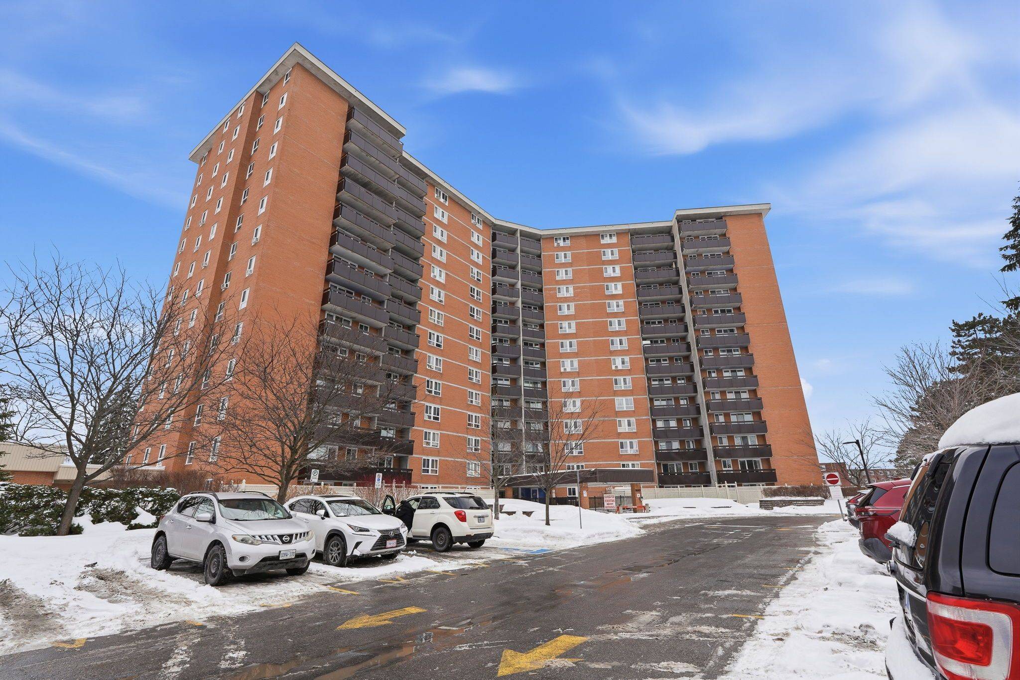 2000 Jasmine CRES #1110, Beacon Hill North - South And Area, ON K1J 8K4
