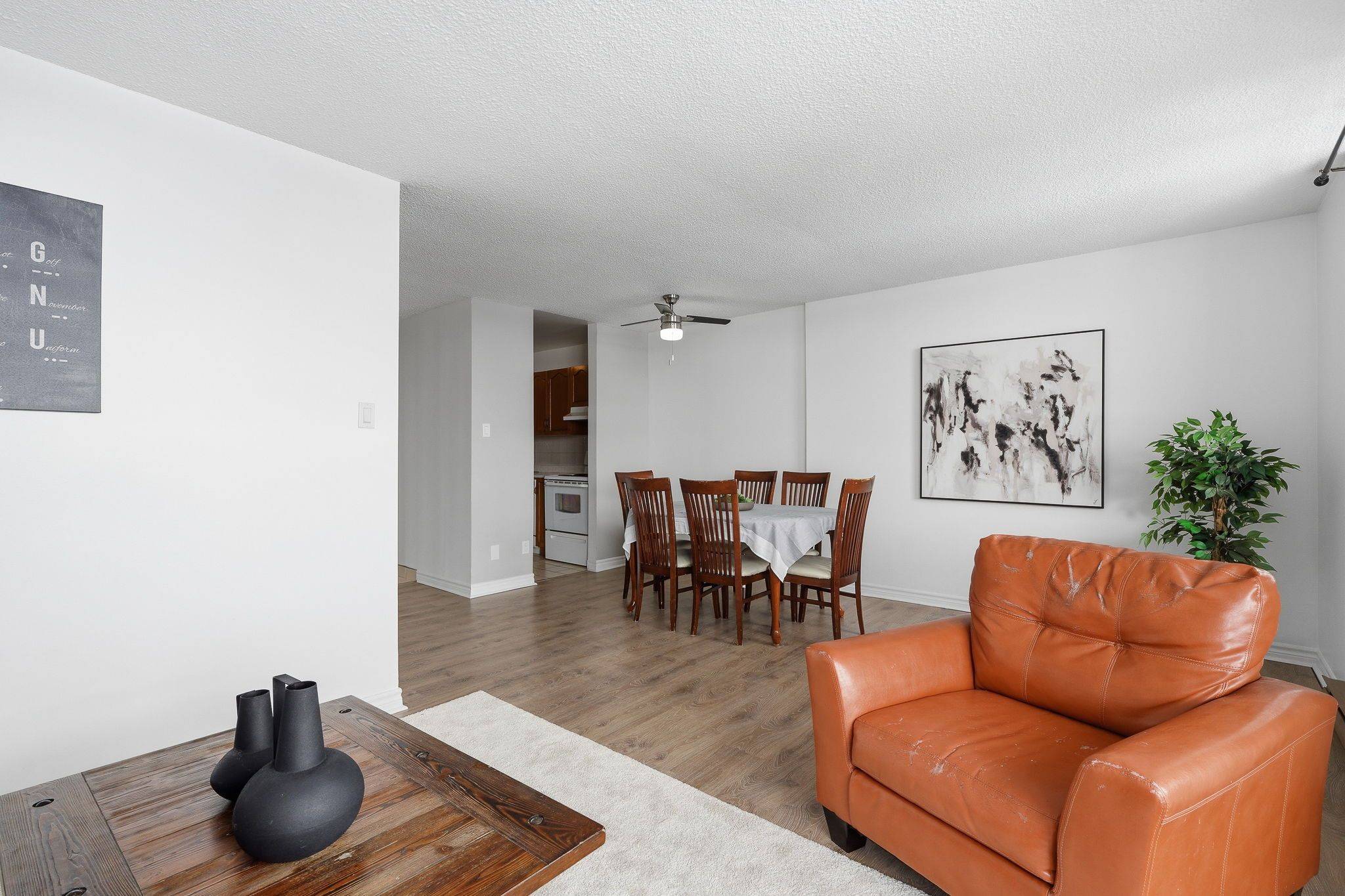 2000 Jasmine CRES #1110, Beacon Hill North - South And Area, ON K1J 8K4