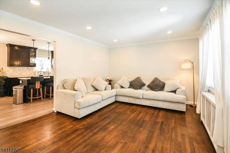 19 Glendale St, Nutley Twp., NJ 07110