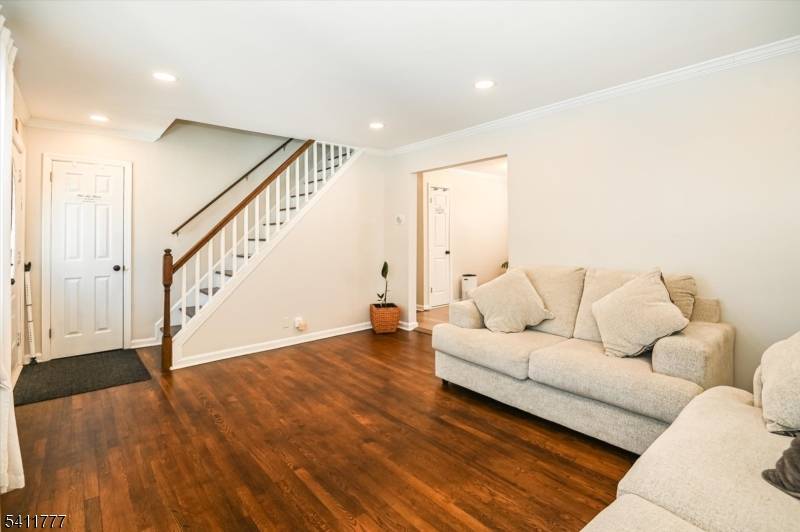 19 Glendale St, Nutley Twp., NJ 07110