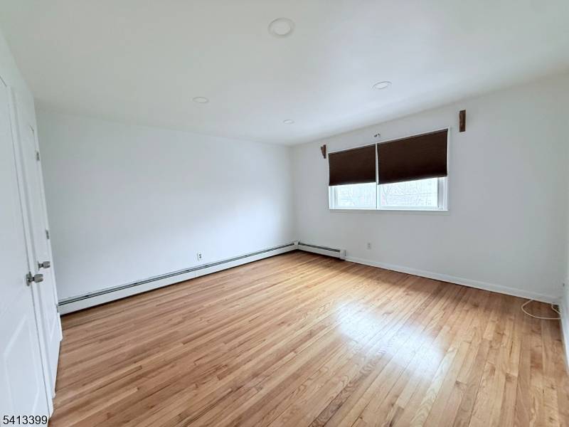 24 N 5Th St, Paterson City, NJ 07522