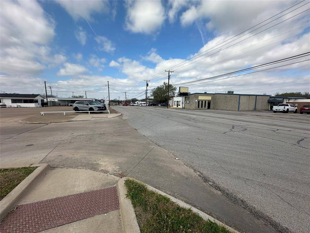 501 W Main Street #100, Mesquite, TX 75149