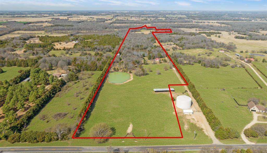 1602 Farm Road 1510, Brookston, TX 75421