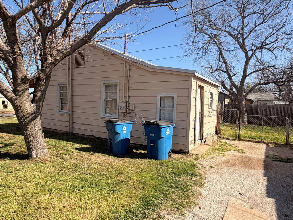 1211 W 12th Street, Cisco, TX 76437