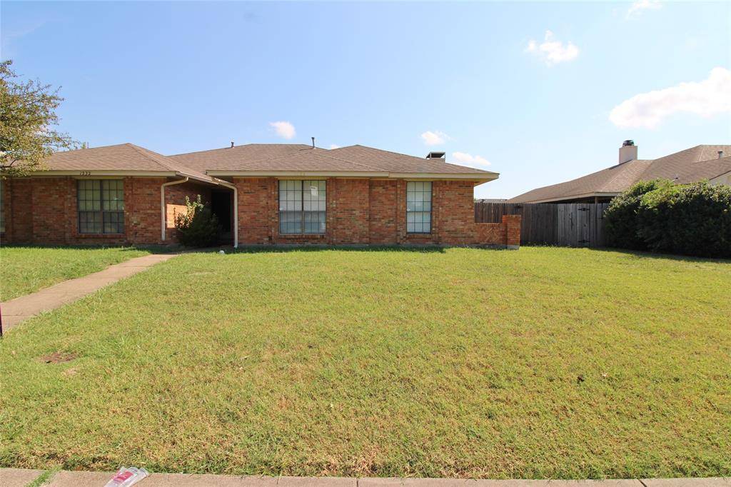 1234 Mockingbird Lane, Desoto, TX 75115